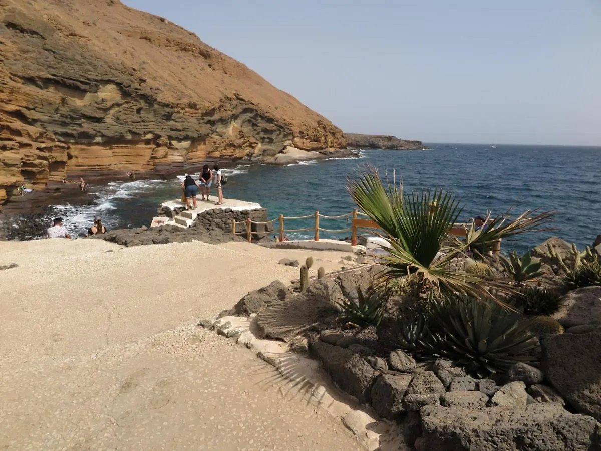 Apartment Los Geranios 21 Tenerife Costa Del Silencio Spain